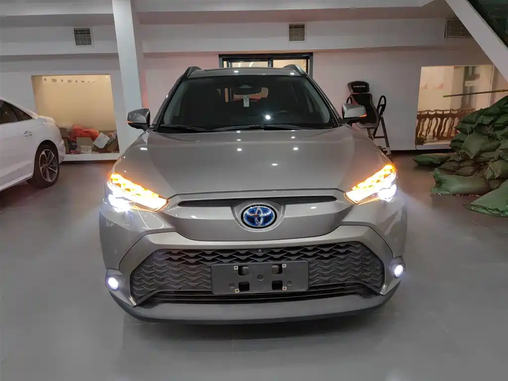 Toyota Frontlander 2023 2.0L Smart Hybrid Dual Engine Prestige Edition фото 3