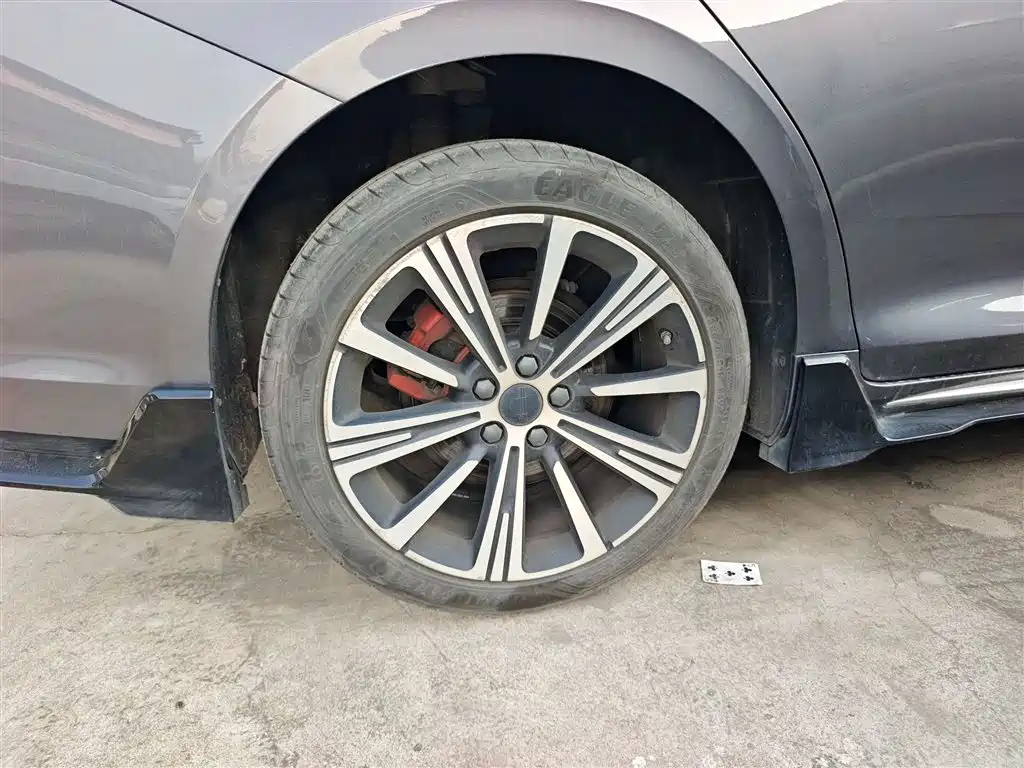 Фото 23 - Geely Preface