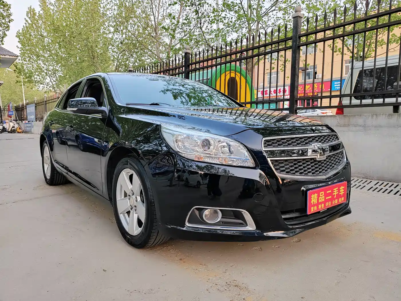 Chevrolet Malibu 2012 2.0L Automatic Luxury Edition фото 3