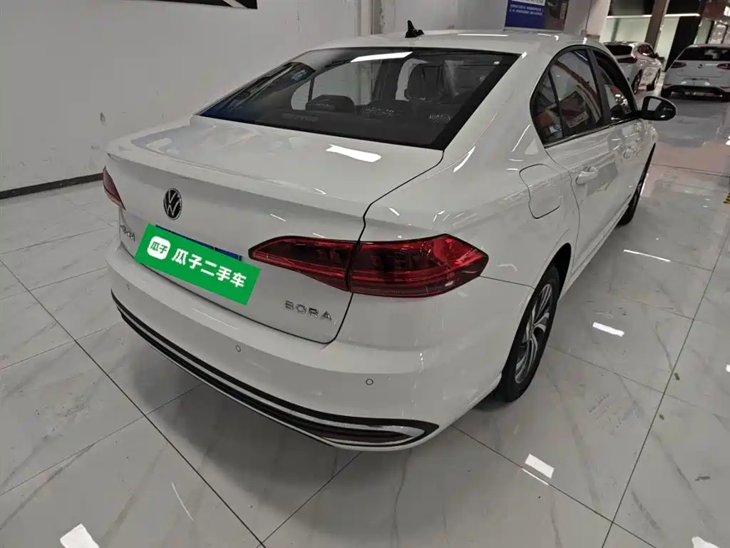 Volkswagen Bora 2025 Facelift 200TSI DSG Navigation Edition фото 5