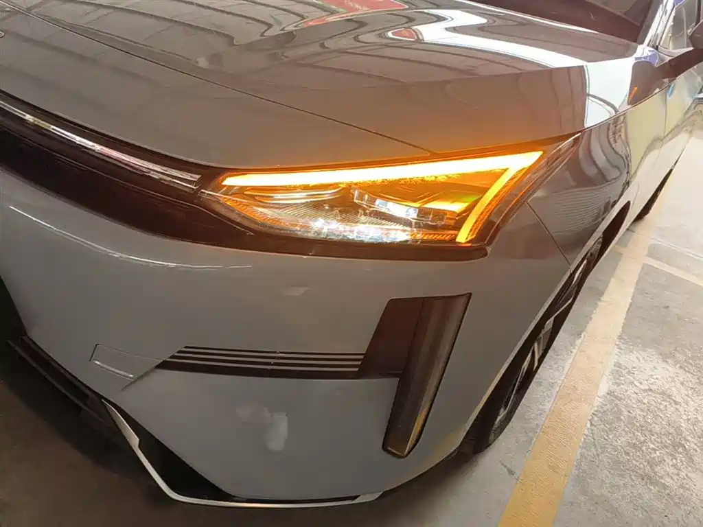 Geely Galaxy Galaxy L6 2024 125km PLUS Soaring Dragon Edition фото 24
