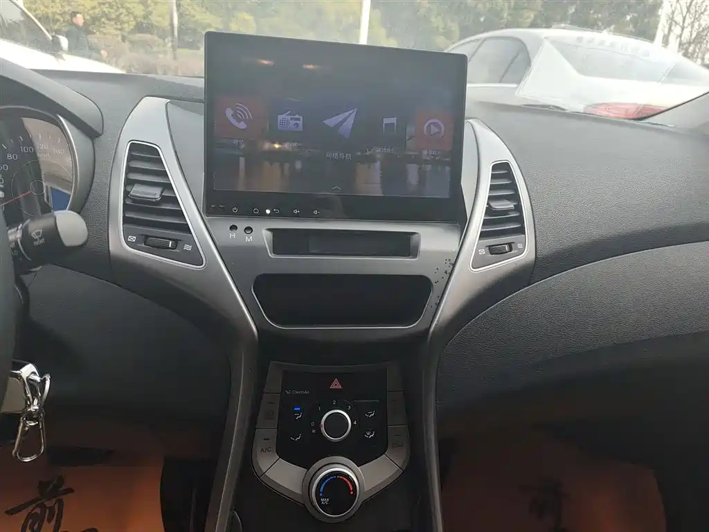 Hyundai Langdong 2016 1.6L Automatic Smart Edition фото 13