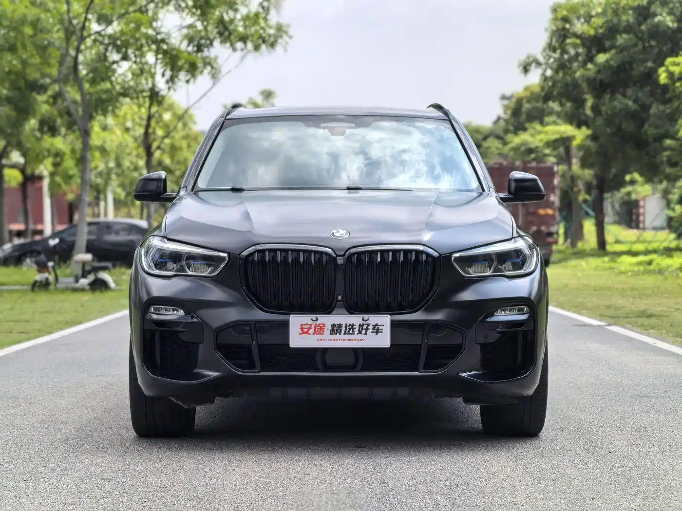 BMW X5 (Import) 2019 xDrive40i Exclusive M Sport Package фото 2