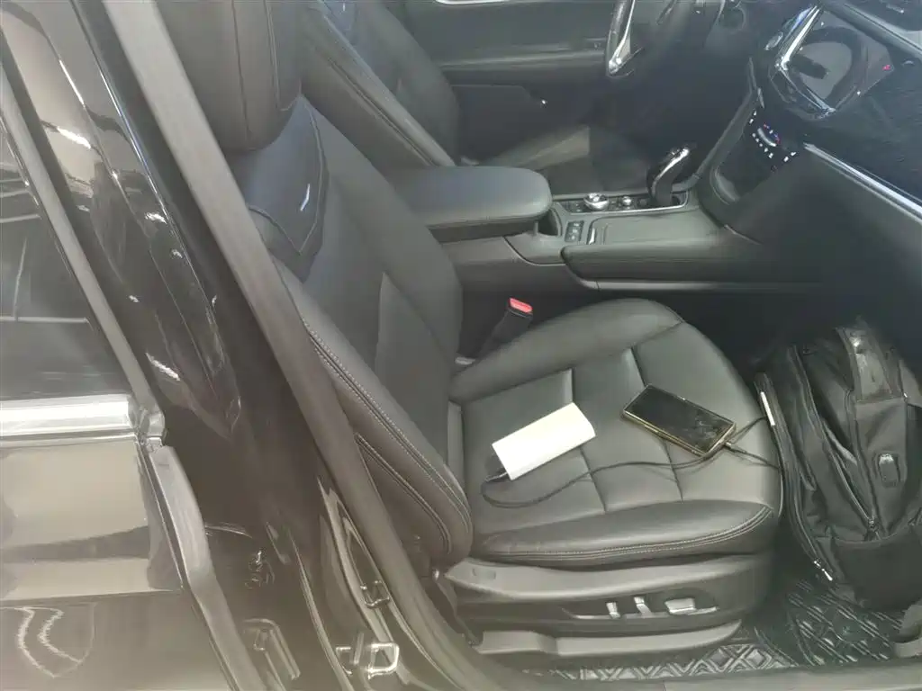 Cadillac XT6 2022 2.0T 6-Seater 4WD Luxury 120th Anniversary Limited Edition фото 25