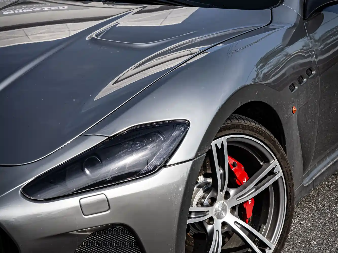 Photo 11 - Maserati GranTurismo