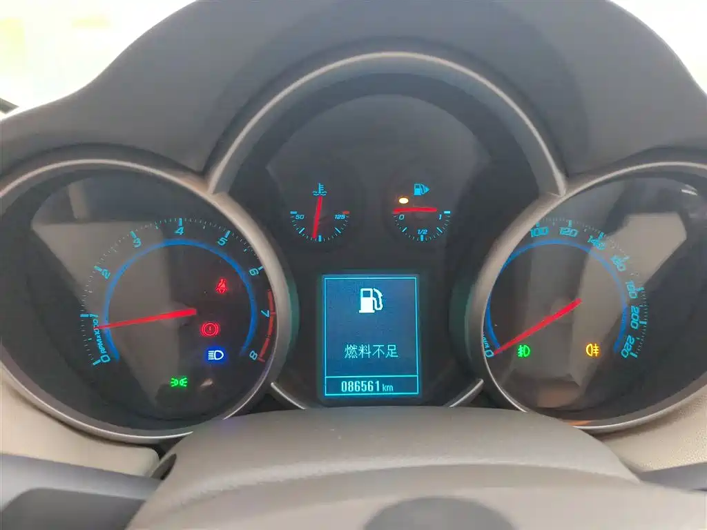 Chevrolet Cruze 2015 1.5L Classic SE AT фото 12