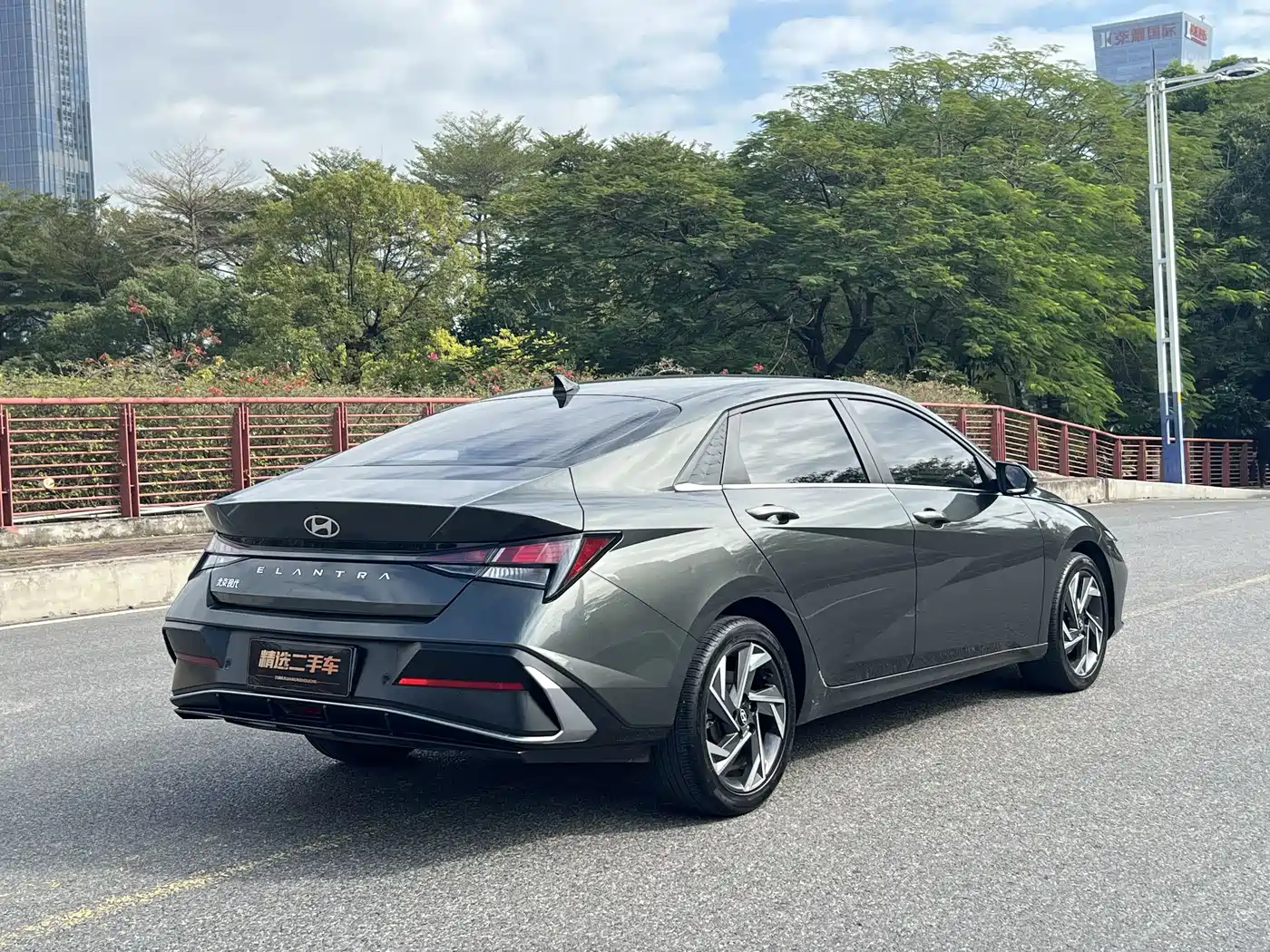 Hyundai Elantra 2023 1.5L CVT GLX Elite Edition фото 22