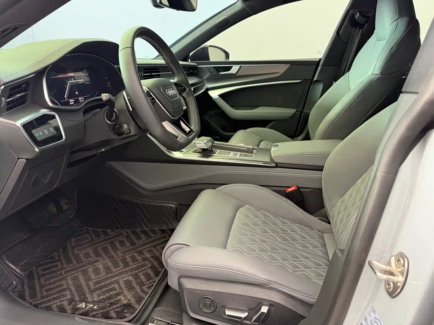 AUDI A7L