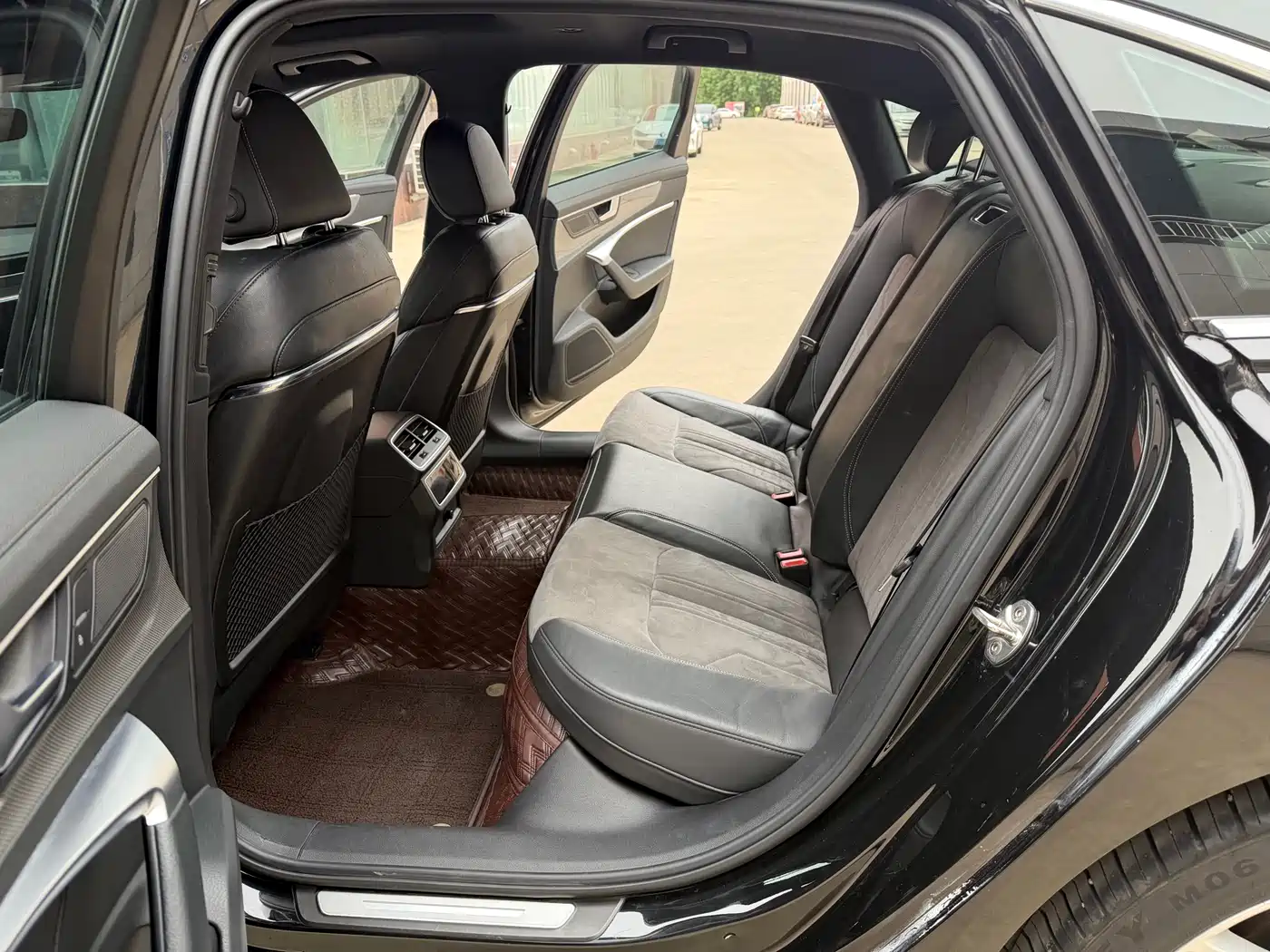 Audi A6L 2022 45 TFSI Premium Elegance фото 8