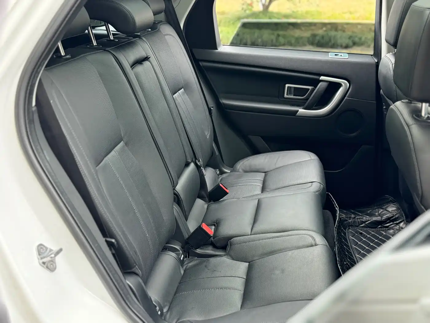 Land Rover Discovery Sport 2017 2.0T HSE фото 19