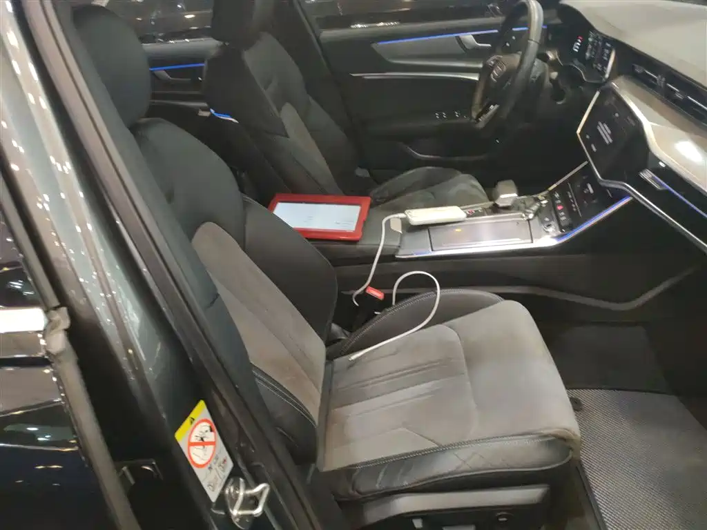 Audi A6L 2021 45 TFSI Exclusive Sport фото 20