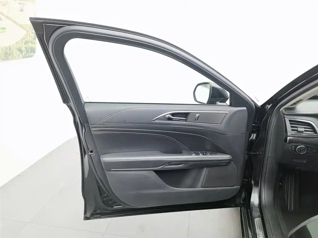Ford Taurus 2016 EcoBoost 180 Luxury фото 8