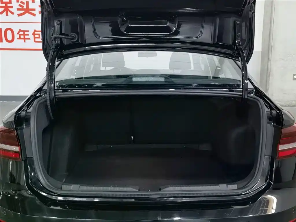 Volkswagen Lavida 2022 1.5L Auto Trend Edition фото 16