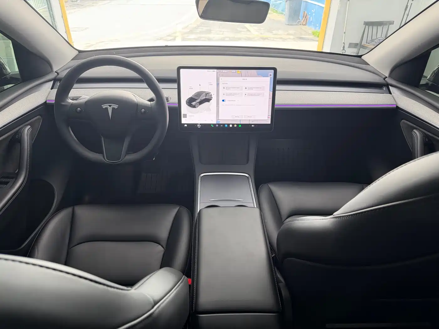 TESLA MODEL Y