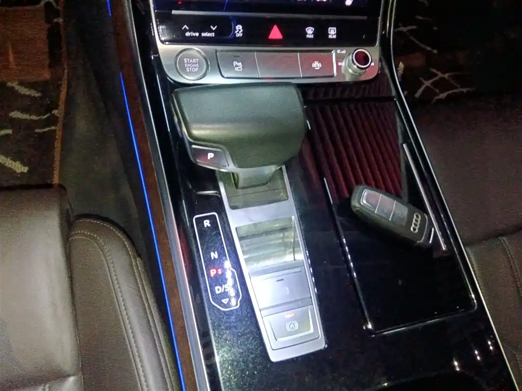 Audi A8 2018 A8L 55 TFSI quattro Launch Premium фото 14