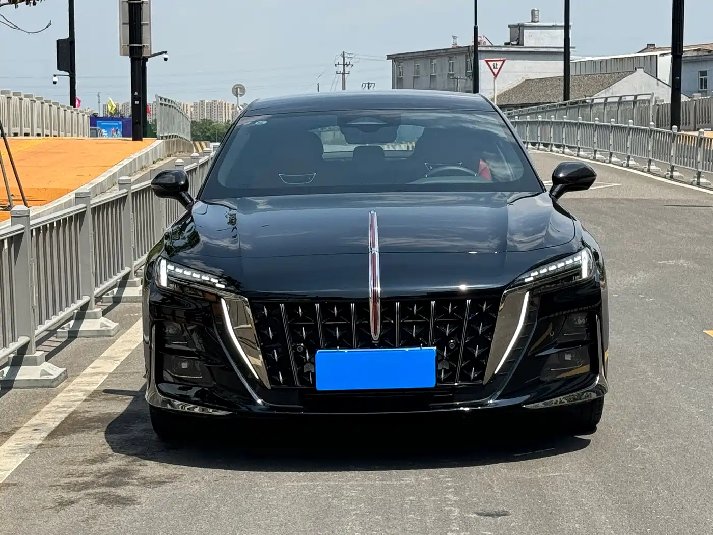 Hongqi H6 2025 Model 2.0T Fashion Edition фото 2