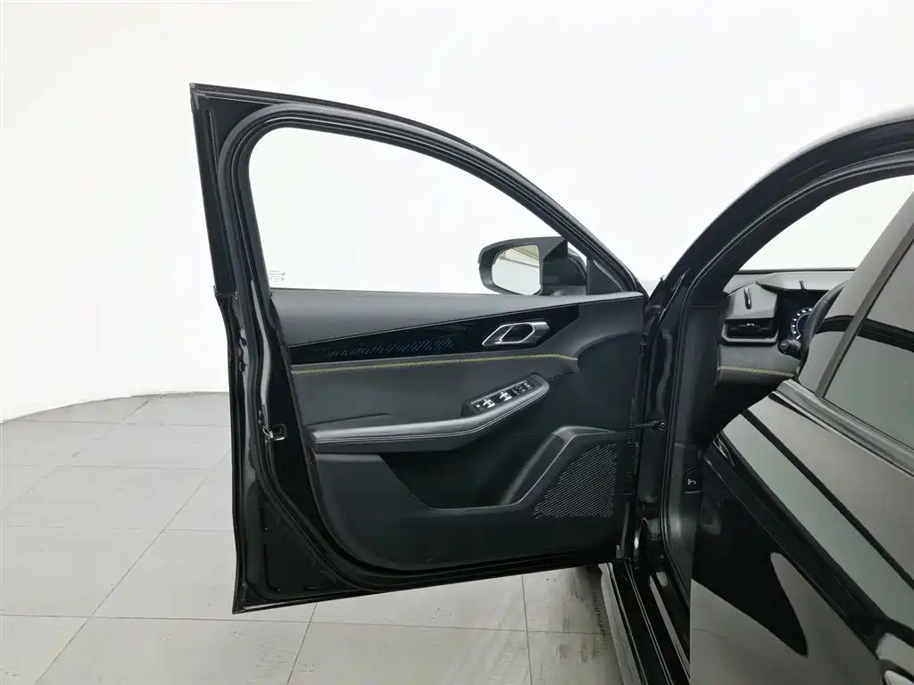 LYNK 03
