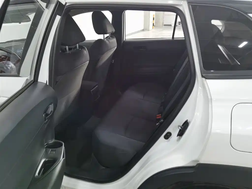 Toyota Corolla Cross 2023 2.0L Pioneer Edition фото 15