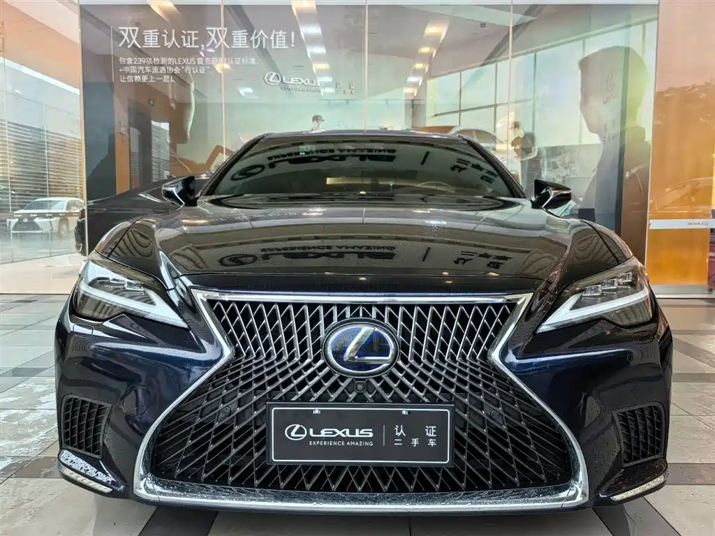 LEXUS LS