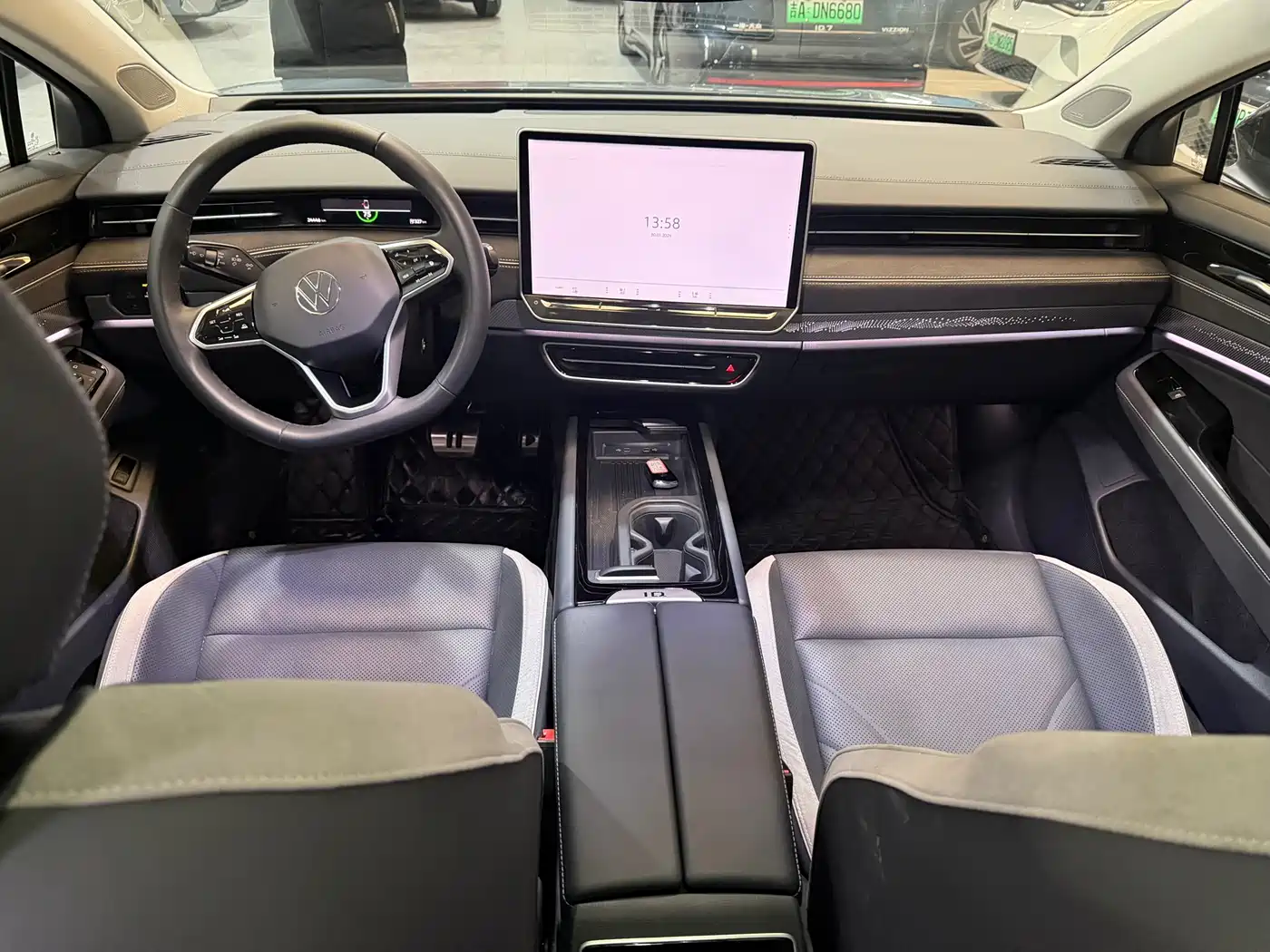 VOLKSWAGEN ID.7 VIZZION