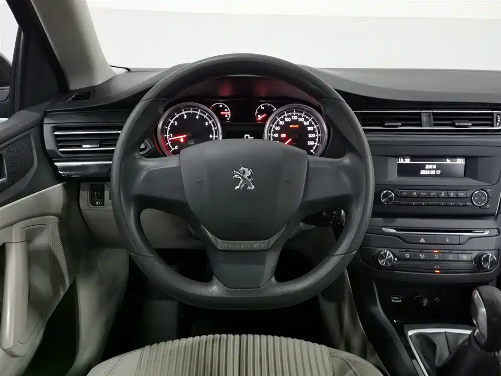 Peugeot 408 2014 1.8L Manual Leading Edition фото 11