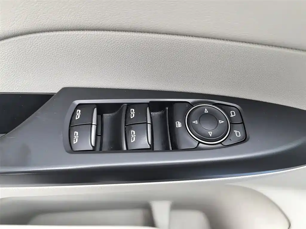 Buick GL8 2023 ES Landmaster Comfort фото 9