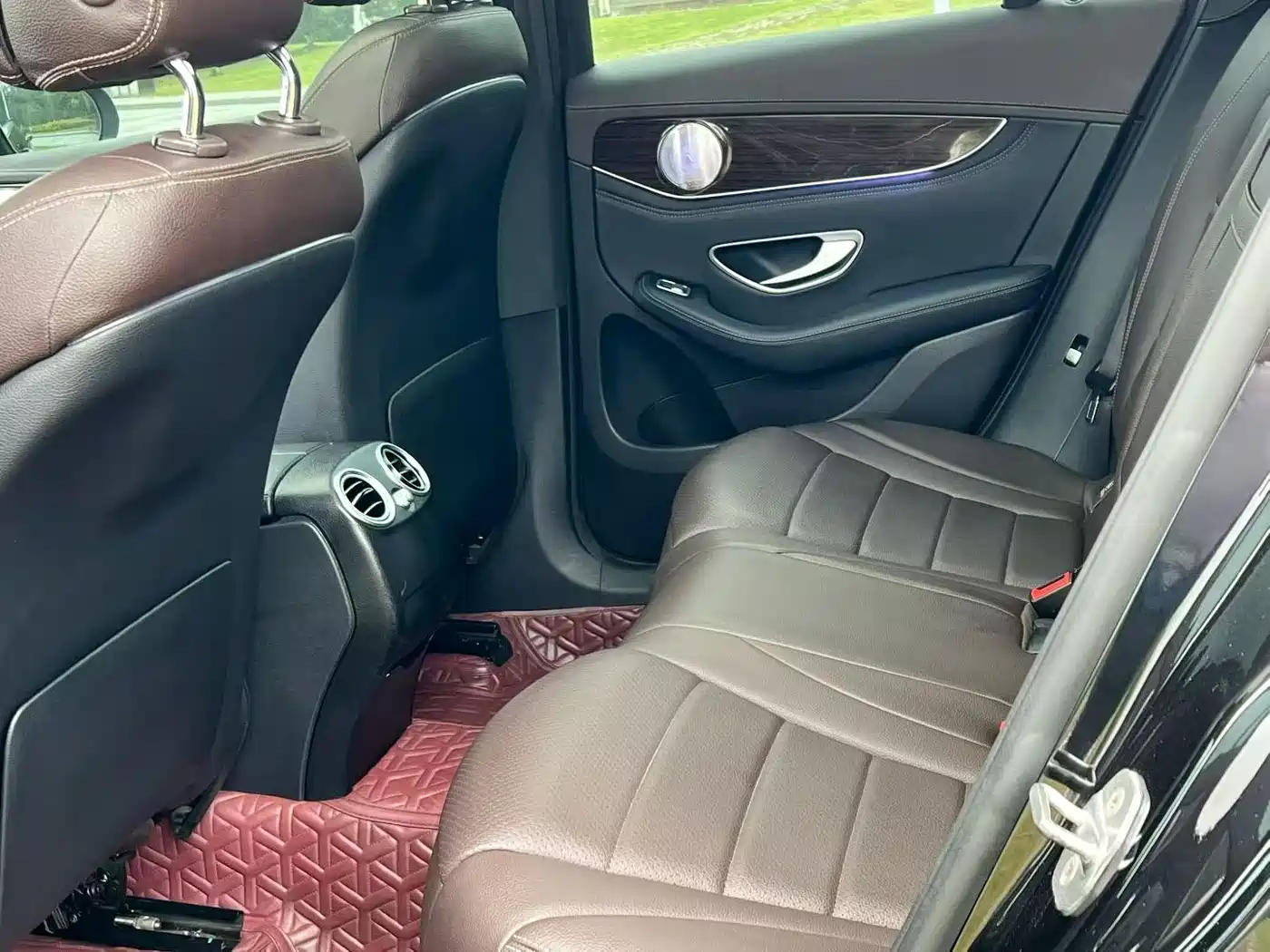 Mercedes-Benz GLC 2017 GLC 260 4MATIC Luxury фото 5