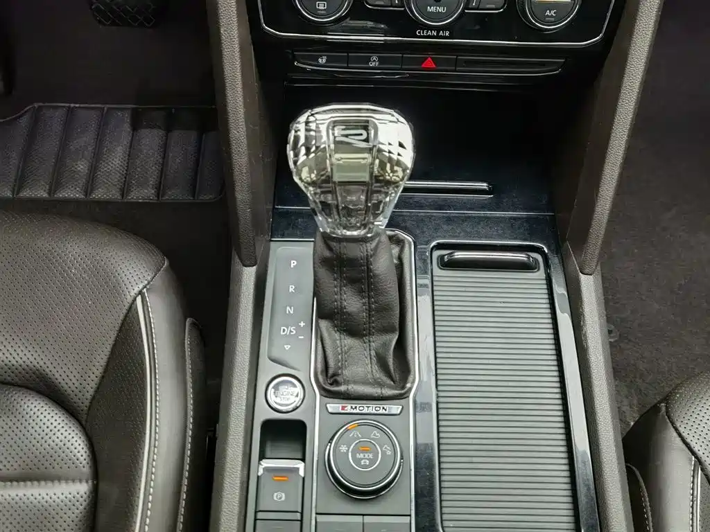Volkswagen Teramont 2017 530 V6 AWD Ultimate Flagship Edition фото 13