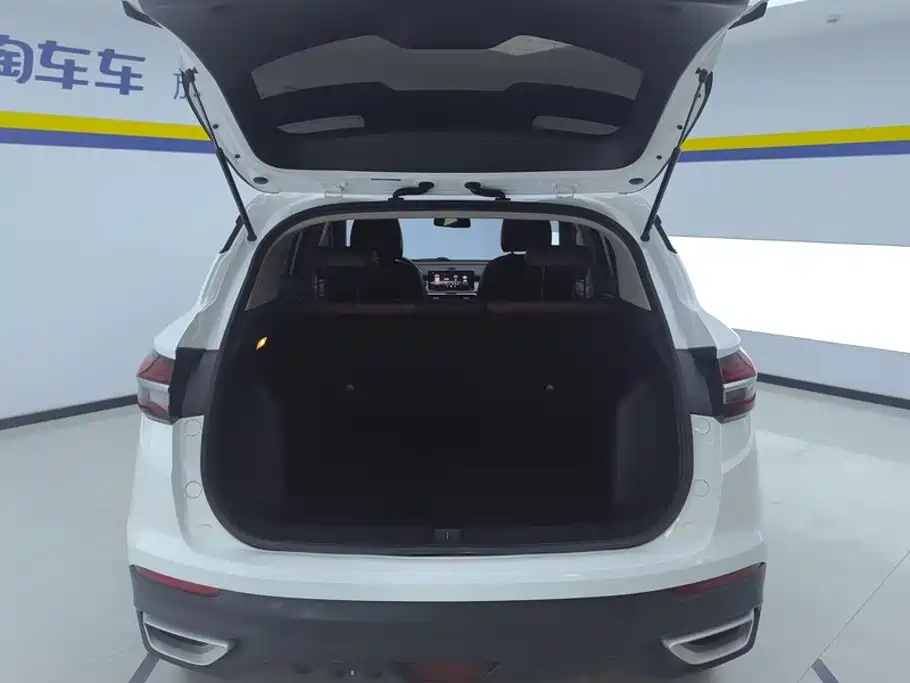 Geely Binyue 2020 Facelift 240T DCT Hunter 4