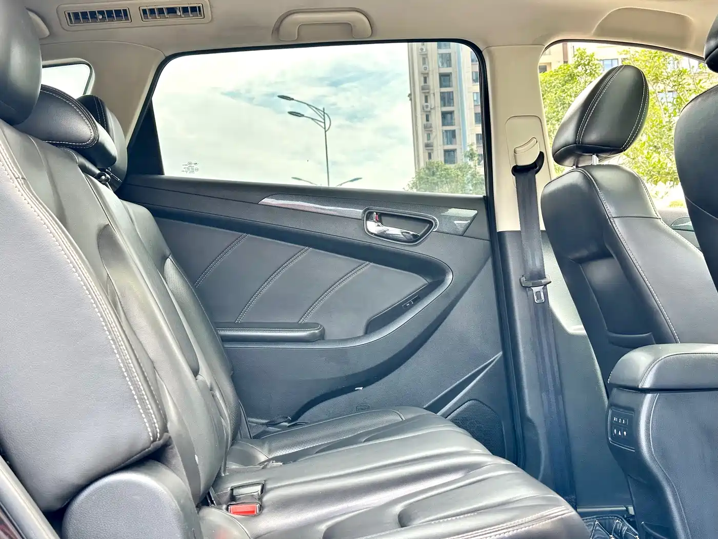 Dongfeng Fengguang Fengguang 580 2016 2016 Model 1.8L Manual Comfort Version