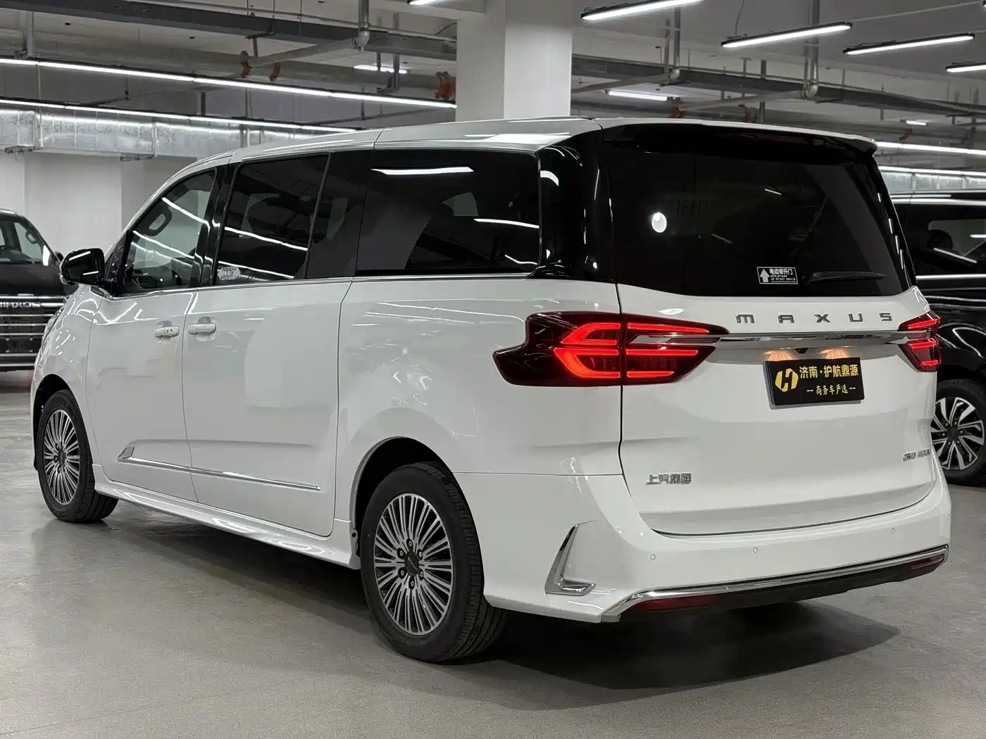 SAIC Maxus Maxus G10 2025 MAX 2.0T Automatic Flagship Edition Gasoline 7-Seater фото 6