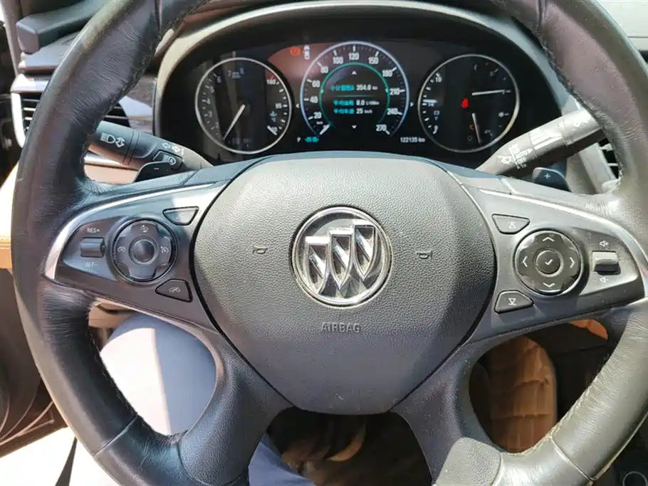 Buick LaCrosse 2016 Facelift 20T Leading фото 15