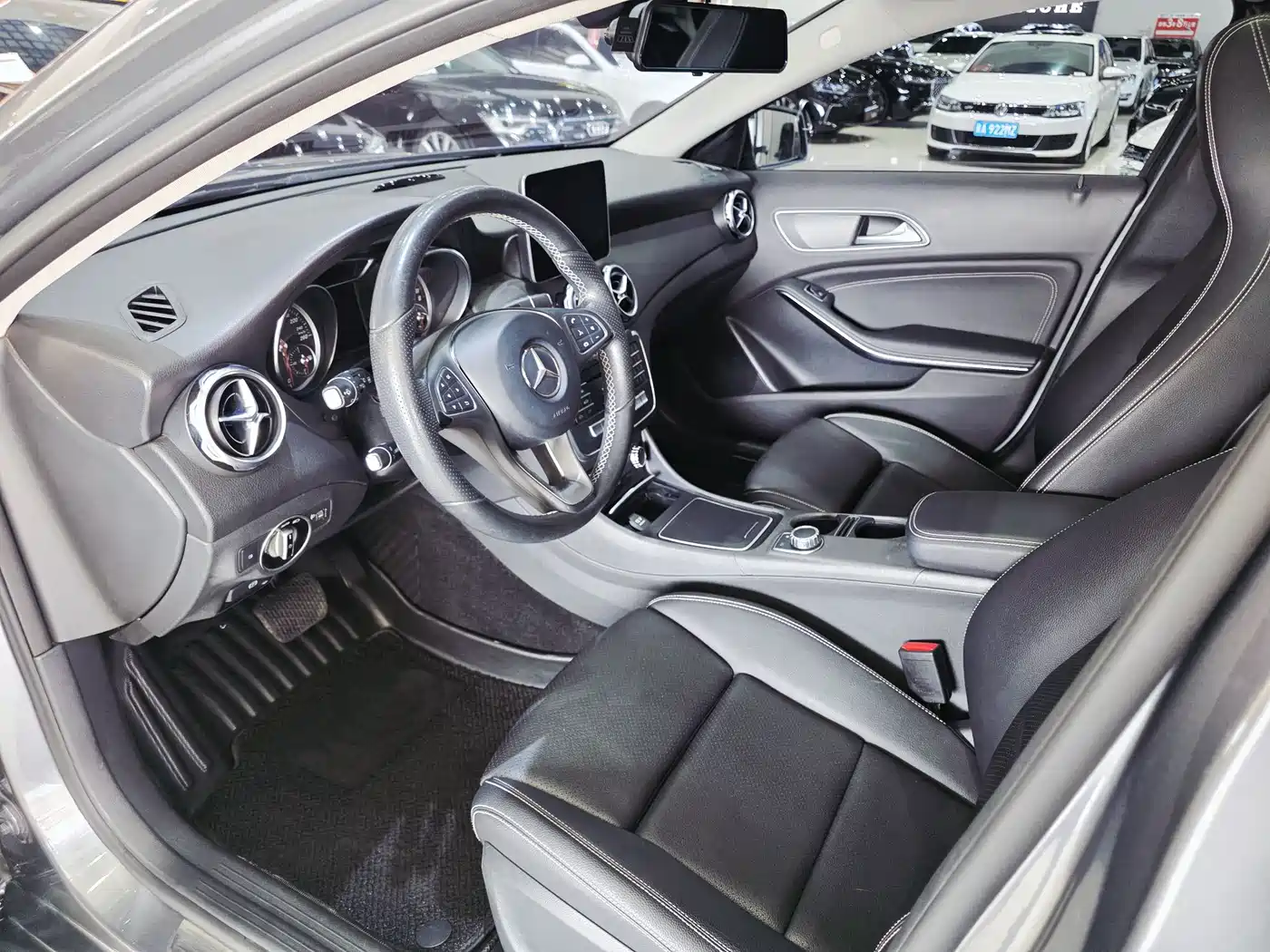 Mercedes-Benz GLA 2017 GLA 200 Dynamic фото 7