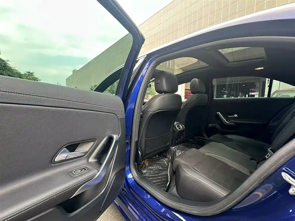 Mercedes-Benz A-Class 2020 Facelift A 200 L Sport Sedan Fashion фото 10