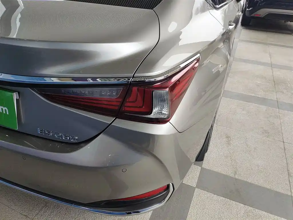 Lexus ES 2018 260 Excellence Edition China V фото 8