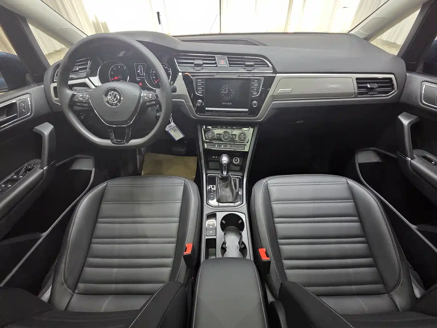 Volkswagen Touran 2018 Touran L 280TSI DSG Comfort 7-seater China V фото 12
