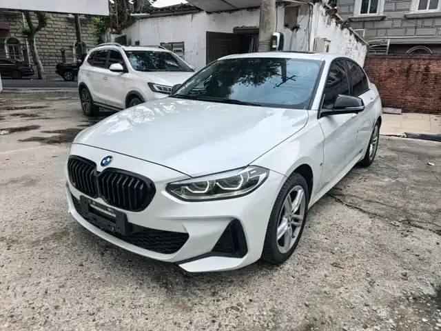 BMW 1 120i, M Спорт, чёрный пакет