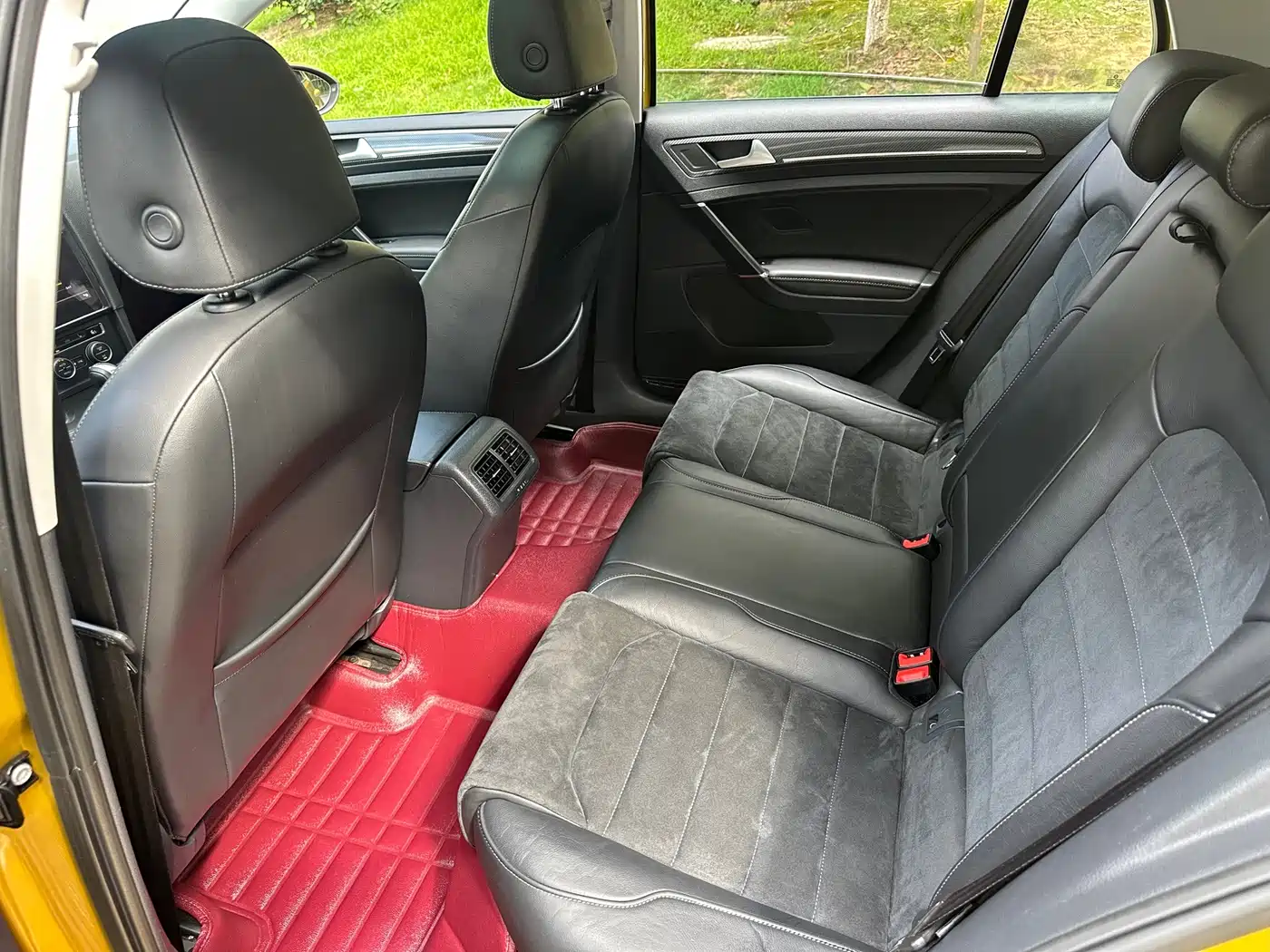 Photo 11 - Volkswagen Golf