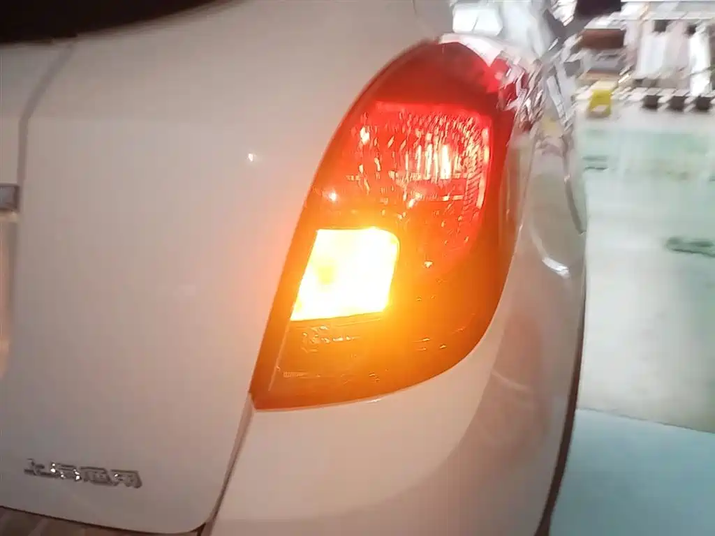 Buick Encore 2014 1.4T Automatic 2WD Urban Elite фото 8