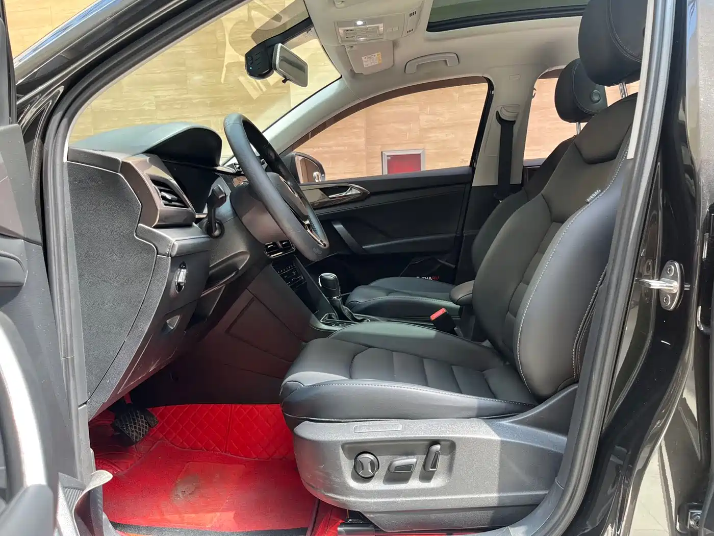 Volkswagen Tharu 2022 280TSI FWD Luxury Edition фото 8