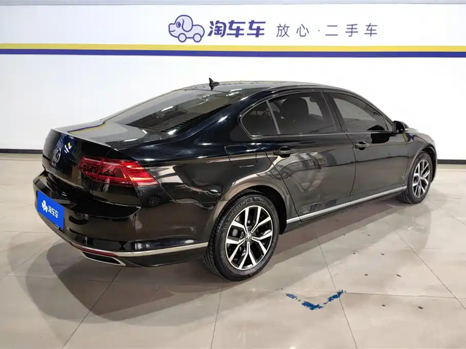 Volkswagen Magotan 2020 330TSI DSG Leading фото 3
