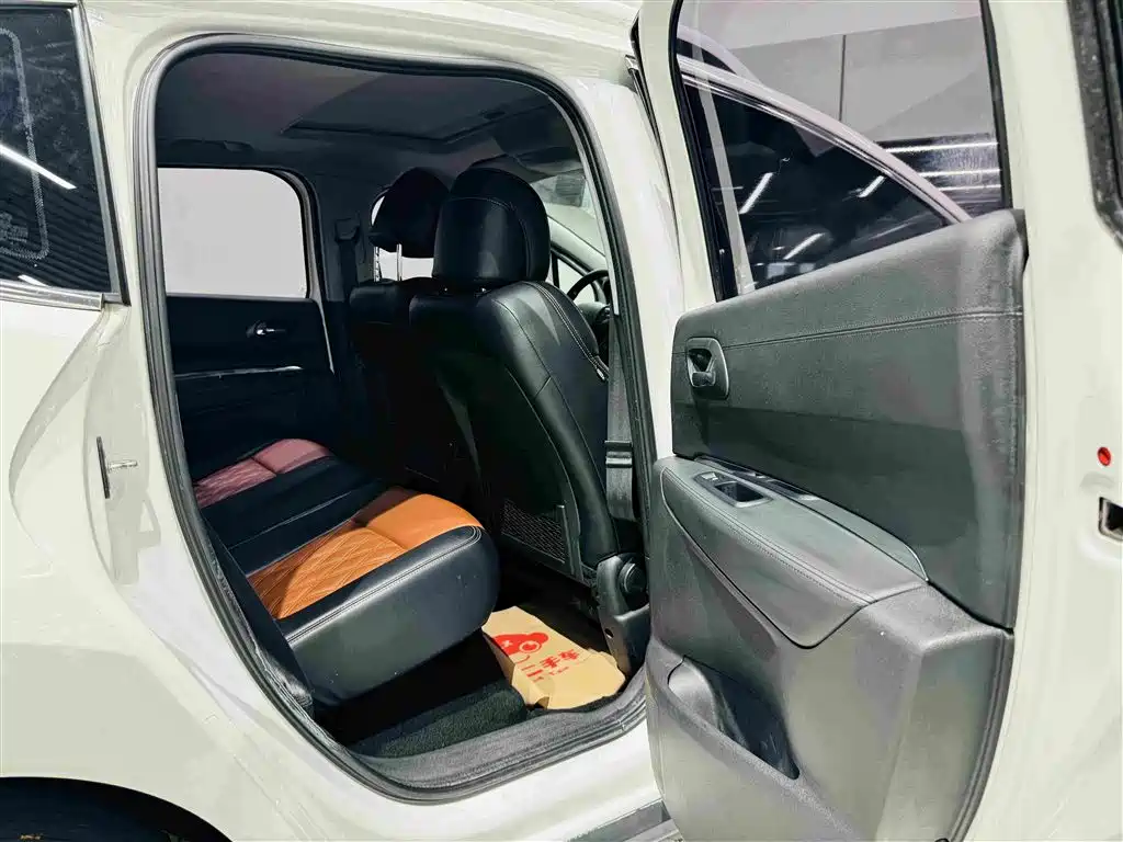 Peugeot 3008 2017 2016 1.6THP Automatic Classic Edition