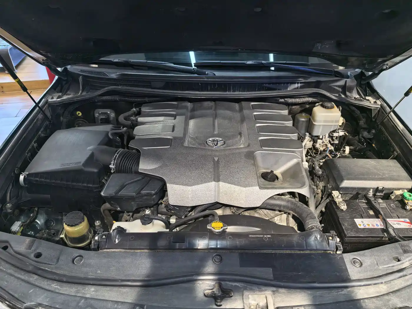 Toyota Land Cruiser 2014 2012 4.6L Automatic VX-R