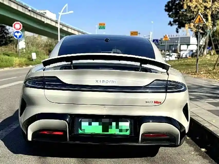 XIAOMI CAR XIAOMI SU7