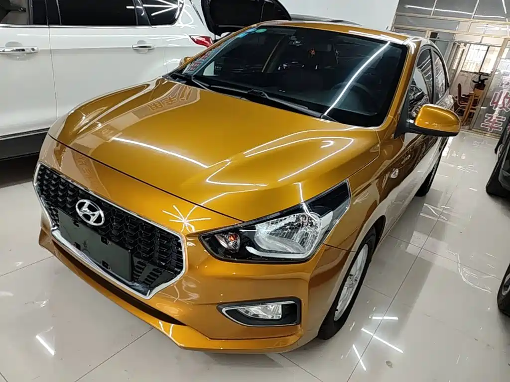 صورة 2 - Hyundai Verna