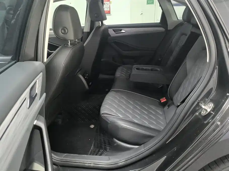 Volkswagen Sagitar 2025 300TSI DSG Surpass Edition фото 11