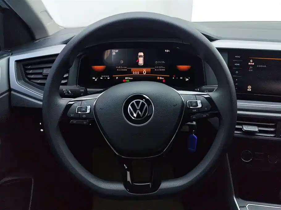 Volkswagen Polo 2023 Facelift Plus 1.5L Auto Joyful Living Edition фото 15