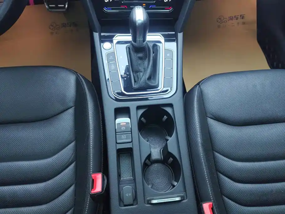 Volkswagen FAW-Volkswagen CC 2020 330TSI Glamour Version China VI фото 16