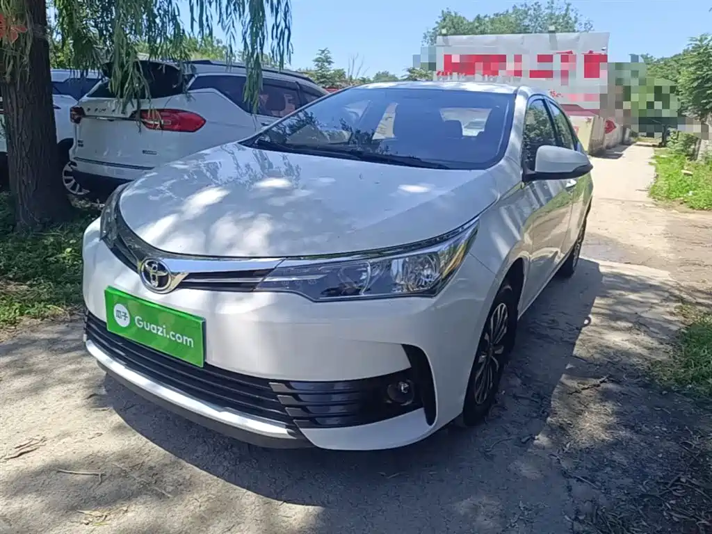 Toyota Corolla 2017 Facelift 1.2T Manual GL фото 2