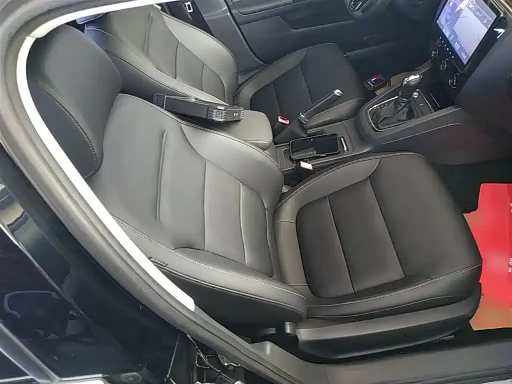 Volkswagen Sagitar 2017 180TSI Auto Exclusive Edition фото 25